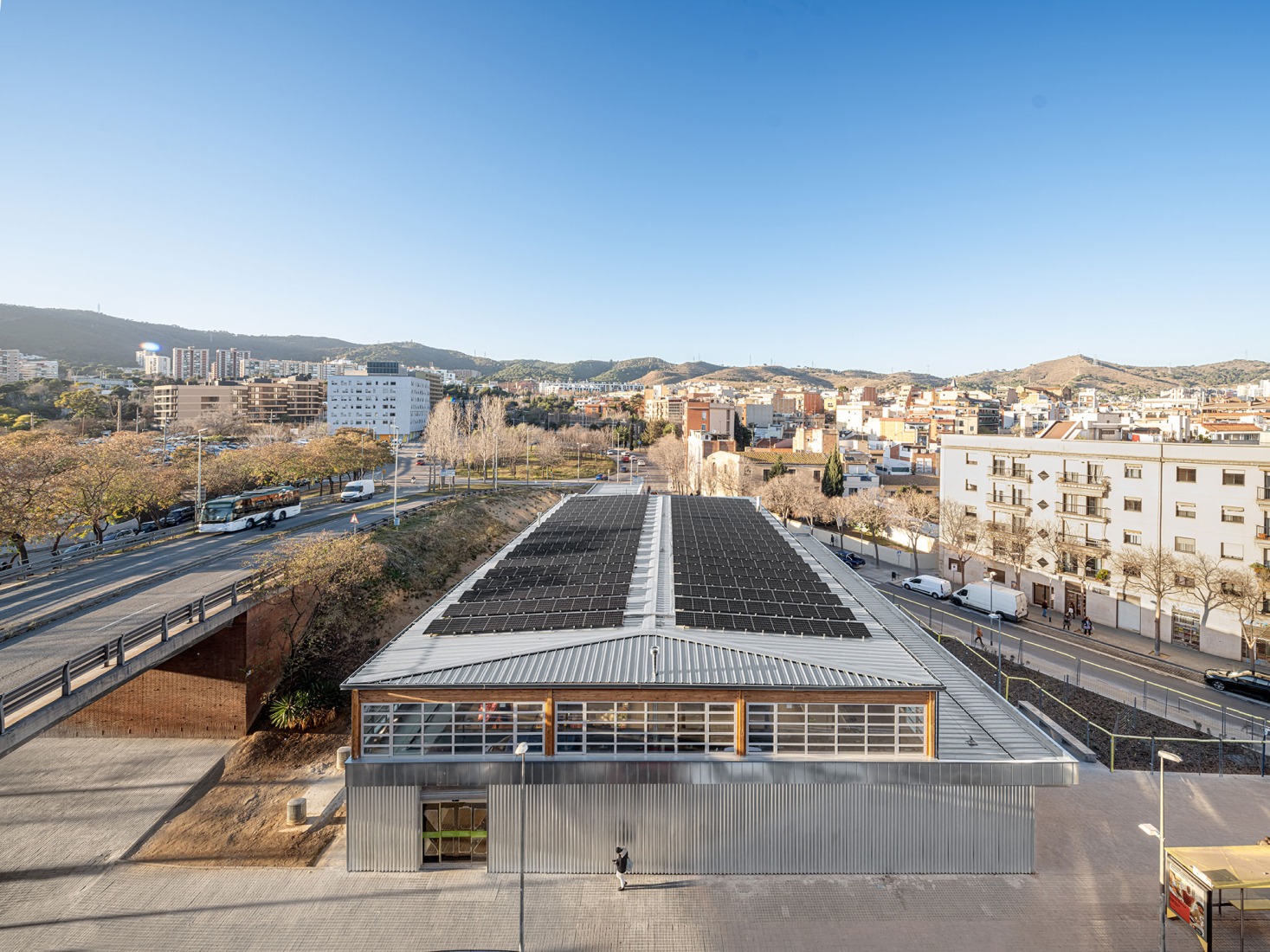 Mercado Provisional de Horta, por Ravetllat Arquitectura + Carles Enrich Studio. Fotografía por Adrià Goula y Carles Enrich. 