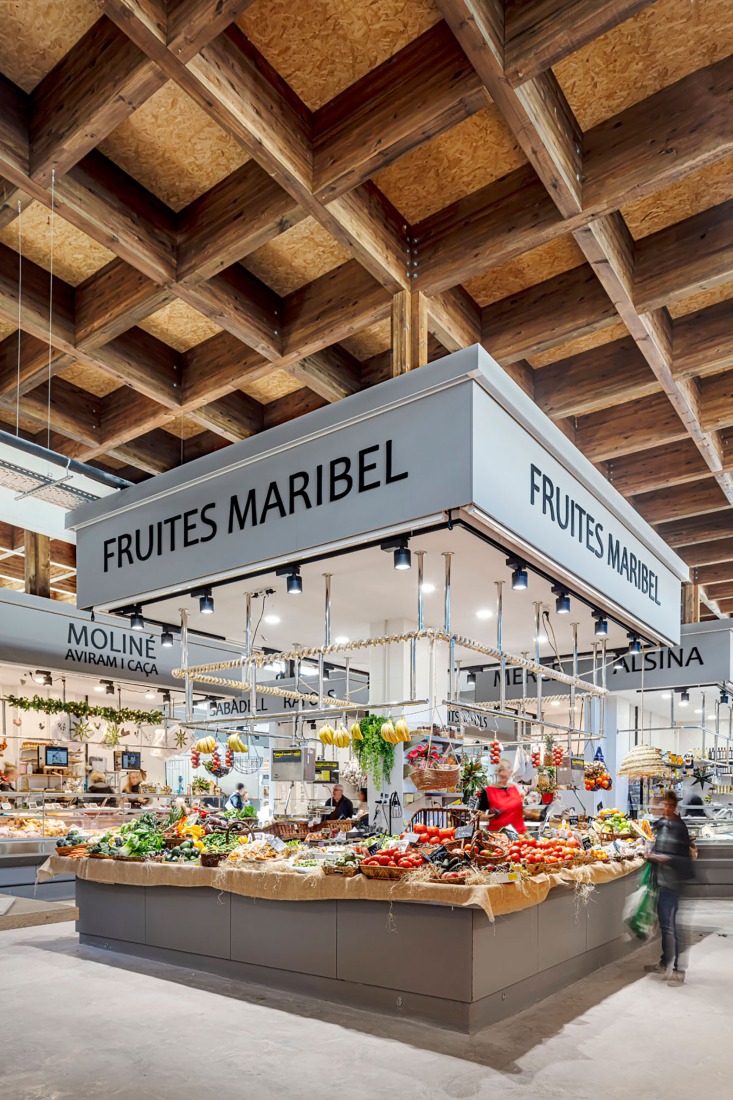 Mercado Provisional de Horta, por Ravetllat Arquitectura + Carles Enrich Studio. Fotografía por Adrià Goula y Carles Enrich. 