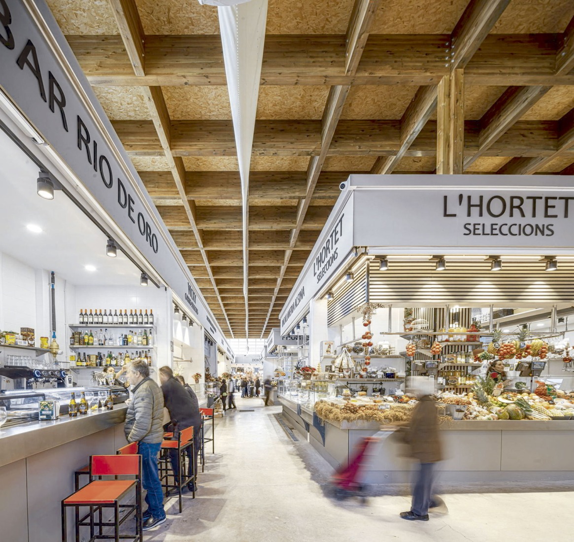 Mercado Provisional de Horta, por Ravetllat Arquitectura + Carles Enrich Studio. Fotografía por Adrià Goula y Carles Enrich. 