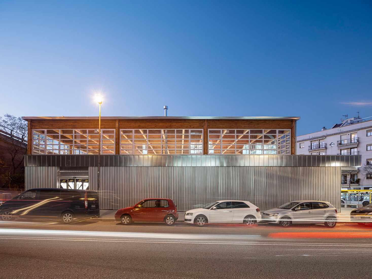 Mercado Provisional de Horta, por Ravetllat Arquitectura + Carles Enrich Studio. Fotografía por Adrià Goula y Carles Enrich. 