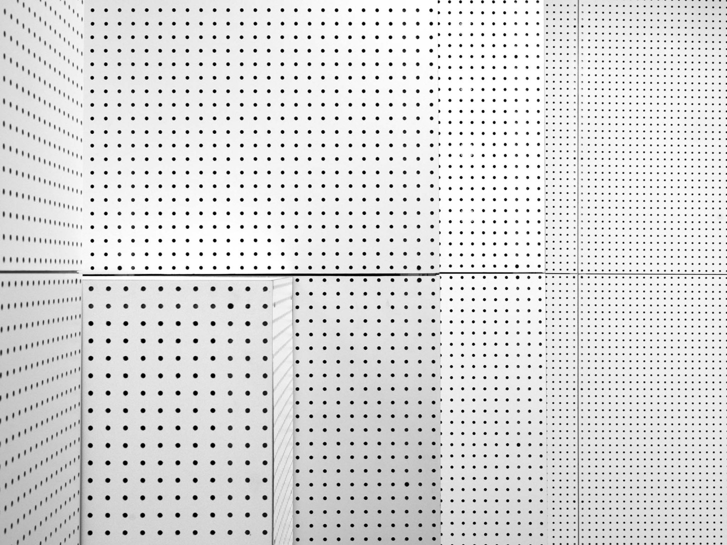 EDLM-IDLM por Studio Jean Verville architects. Fotografía por Maxime Brouillet.