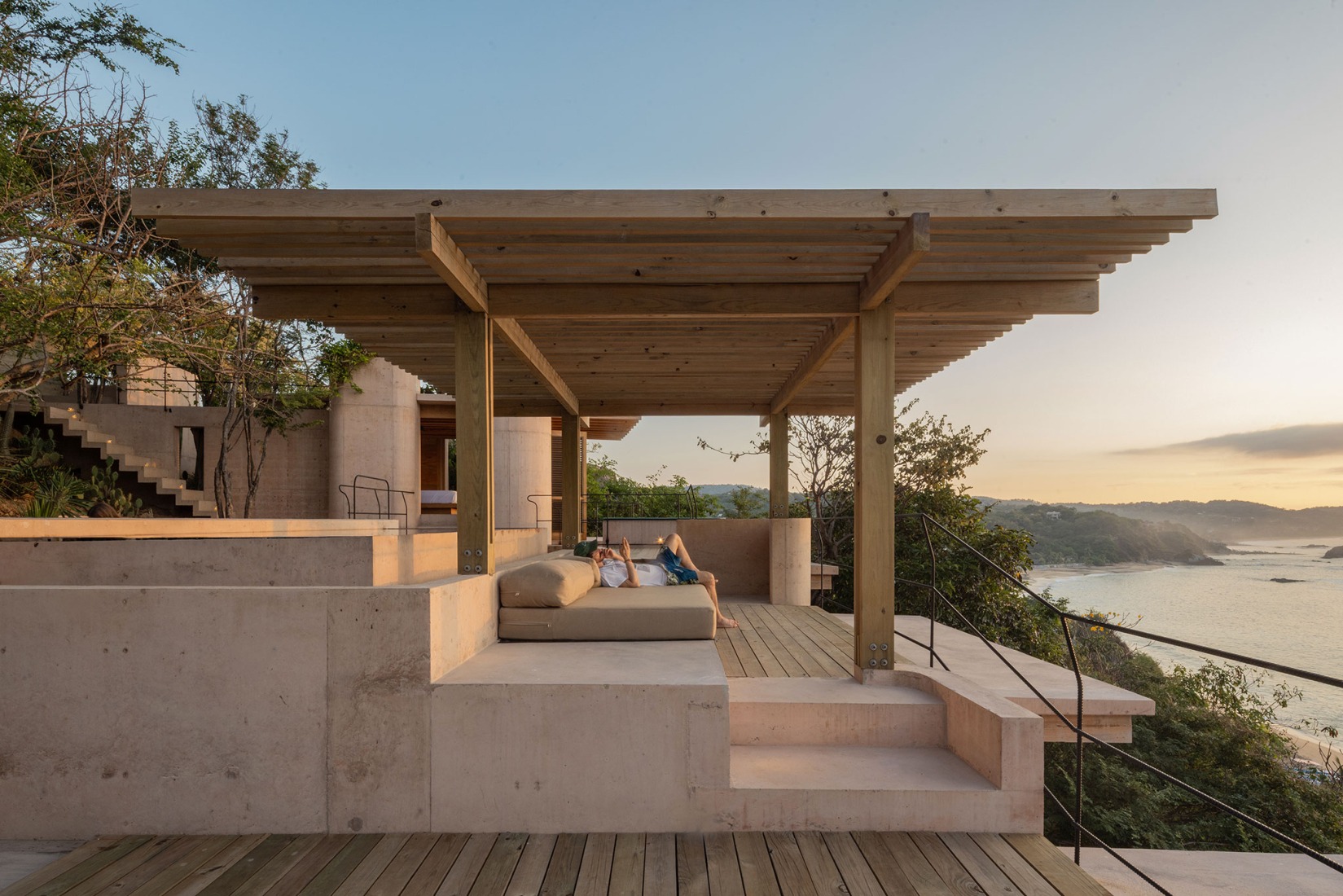 Ten feet House by Studio Font. Photograph by Alber Studio.