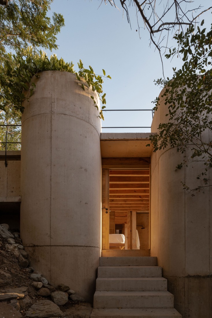 Ten feet House by Studio Font. Photograph by Alber Studio.
