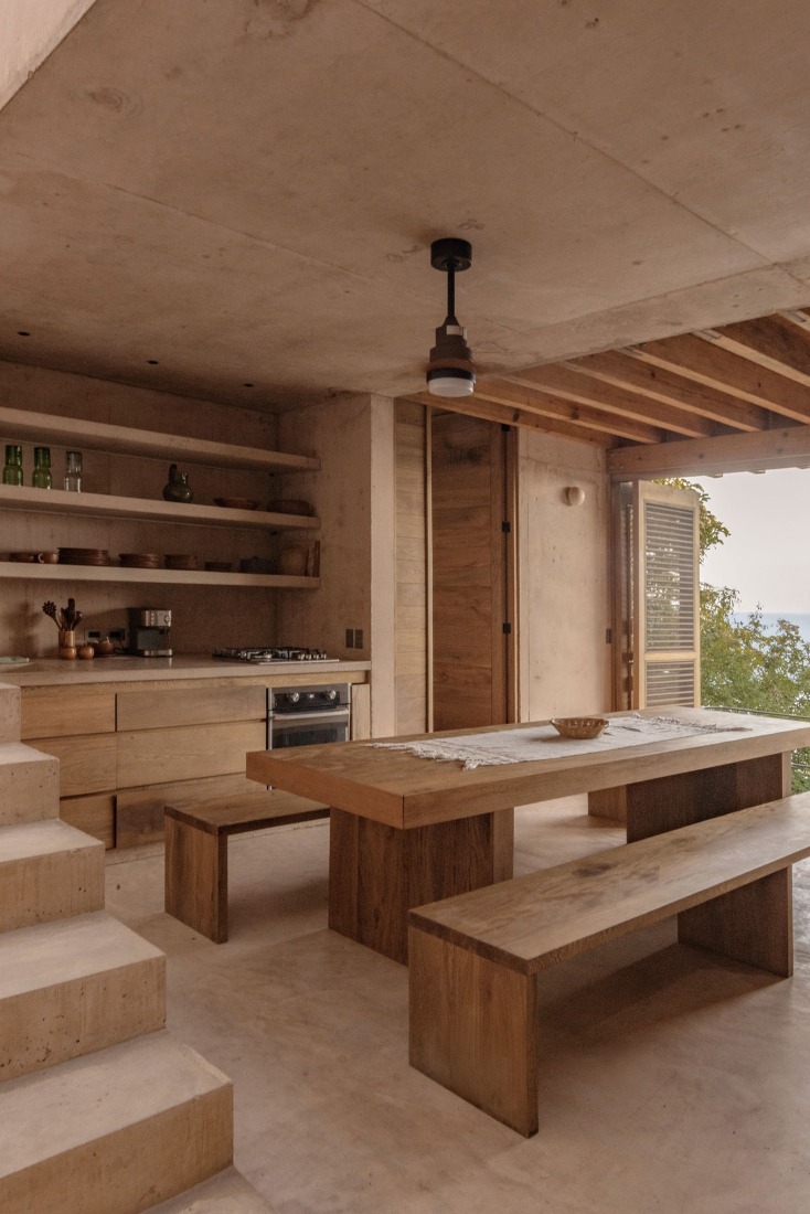 Ten feet House by Studio Font. Photograph by Alber Studio.