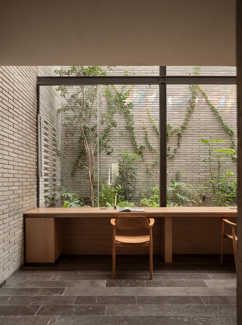 "Casa Refugio" by Taller Segovia Molina. Photograph by César Belio.