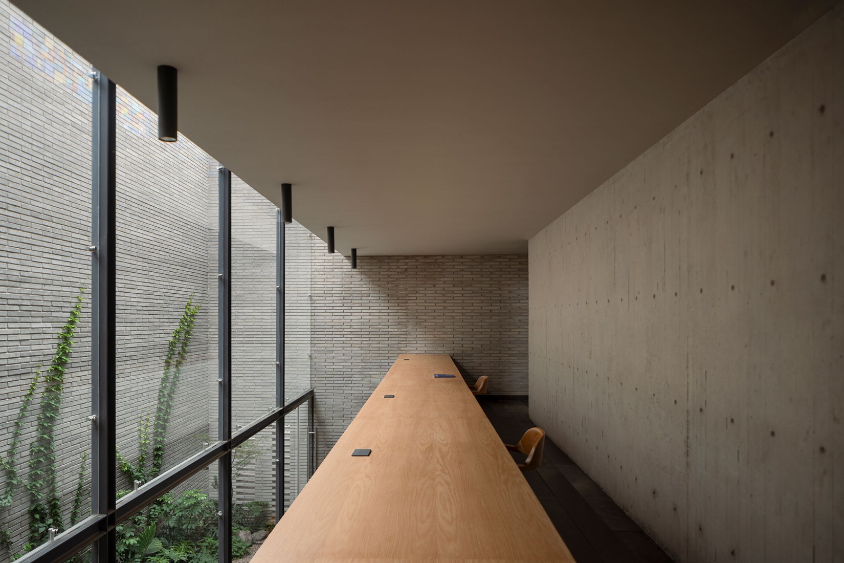"Casa Refugio" by Taller Segovia Molina. Photograph by César Belio.