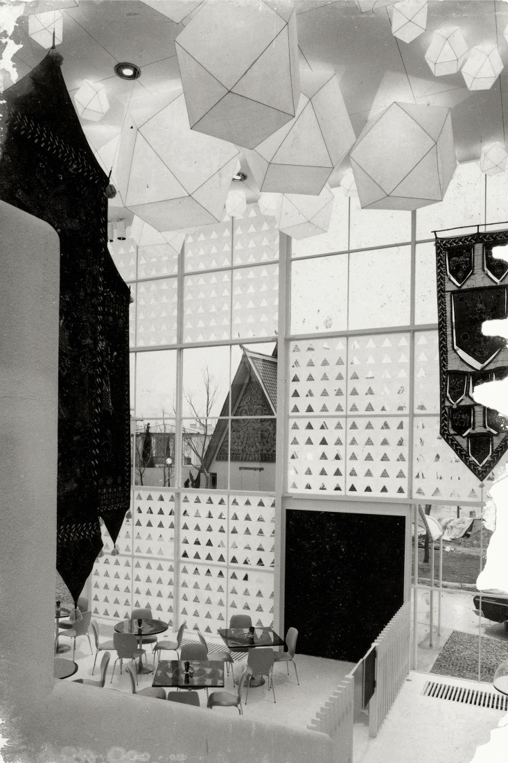 Interior view of double height tearoom of the Ceylon Pavilion at Expo '70, chromogenic colour print. Photograph by Geoffery Bawa (attributed), 1970. Courtesy by Geoffrey Bawa and Lunuganga Trusts, all rights reserved.