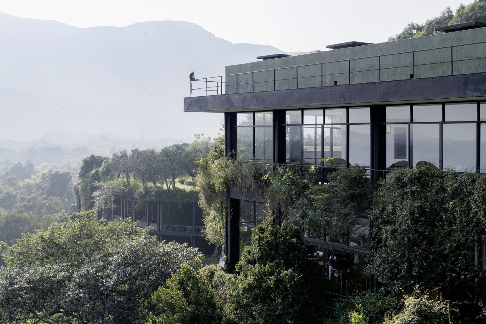 Exterior view, Kandalama Hotel, Dambulla, Sri Lanka. Photograph by Iwan Baan, 2026.