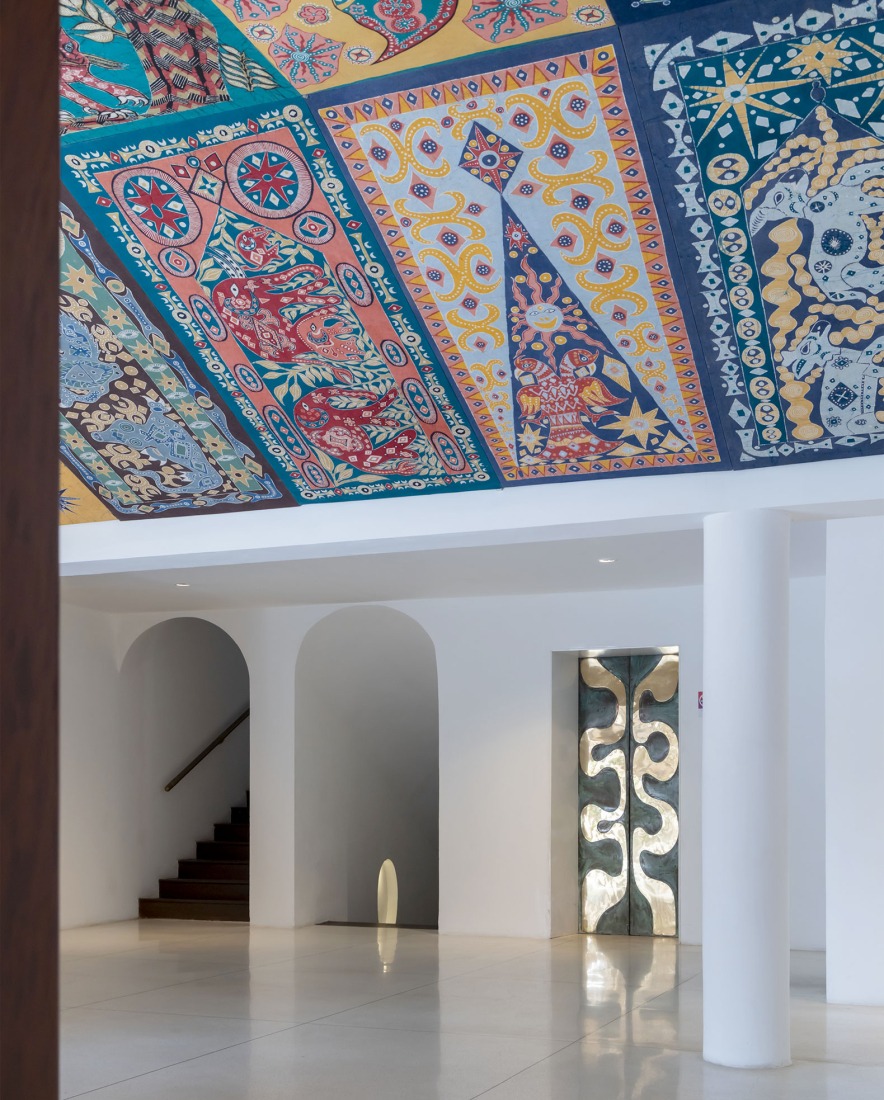Lobby view showing elevator door designed by Anura Ratnavibushana, Bentota Beach Hotel, Bentota, Sri Lanka. Photograph by Iwan Baan, 2026.