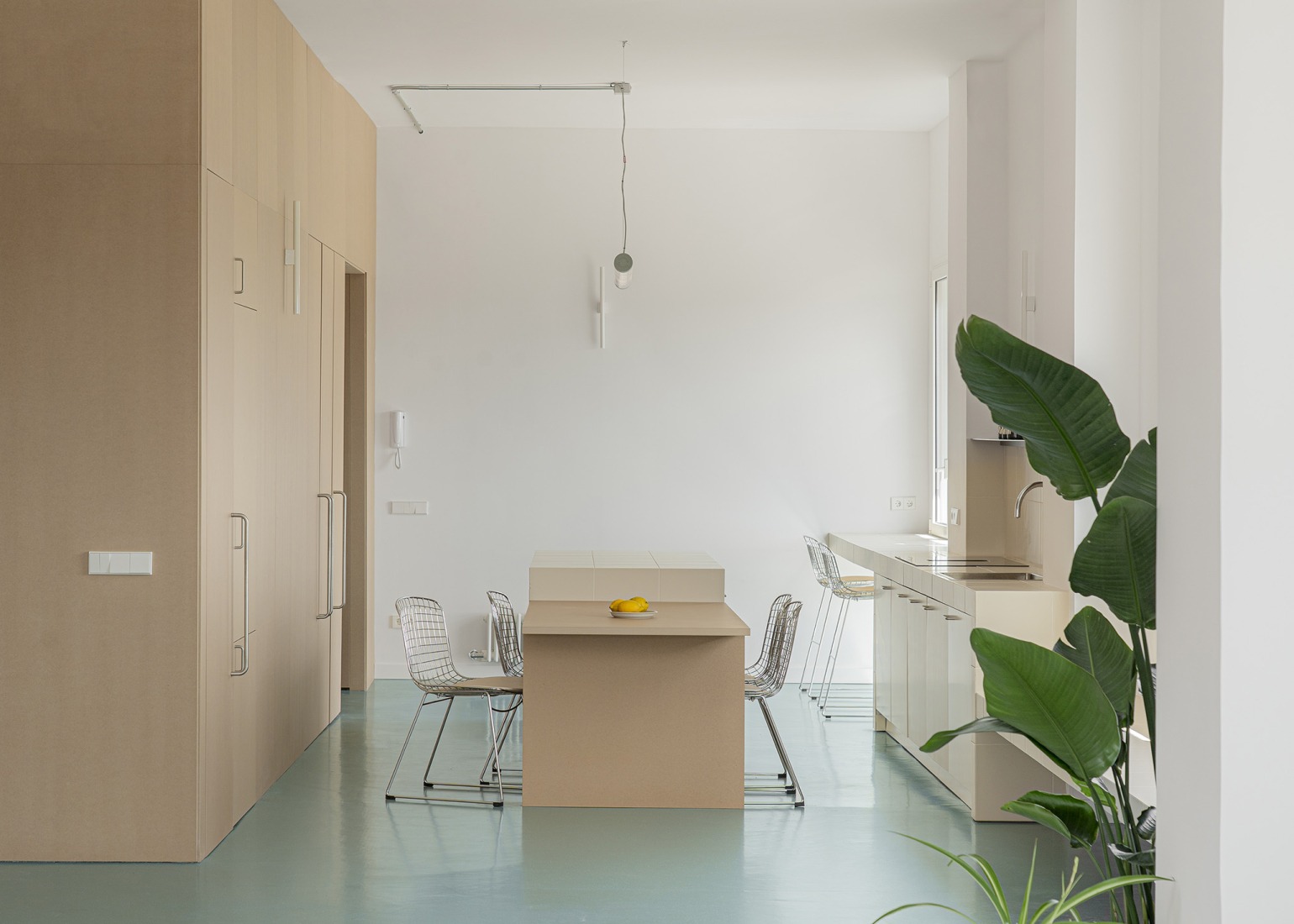 "Espacio Aguacate" by ALE Estudio. Photograph by Maru Serrano.