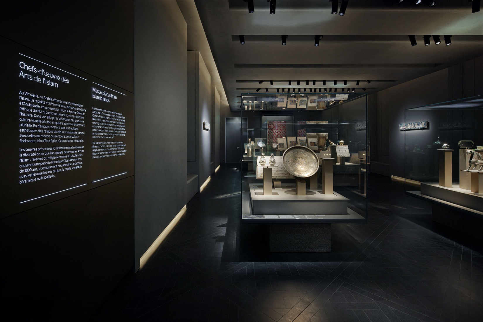 The Al Thani Collection at the Hôtel de la Marine. Photograph by Takuji Shimmura.