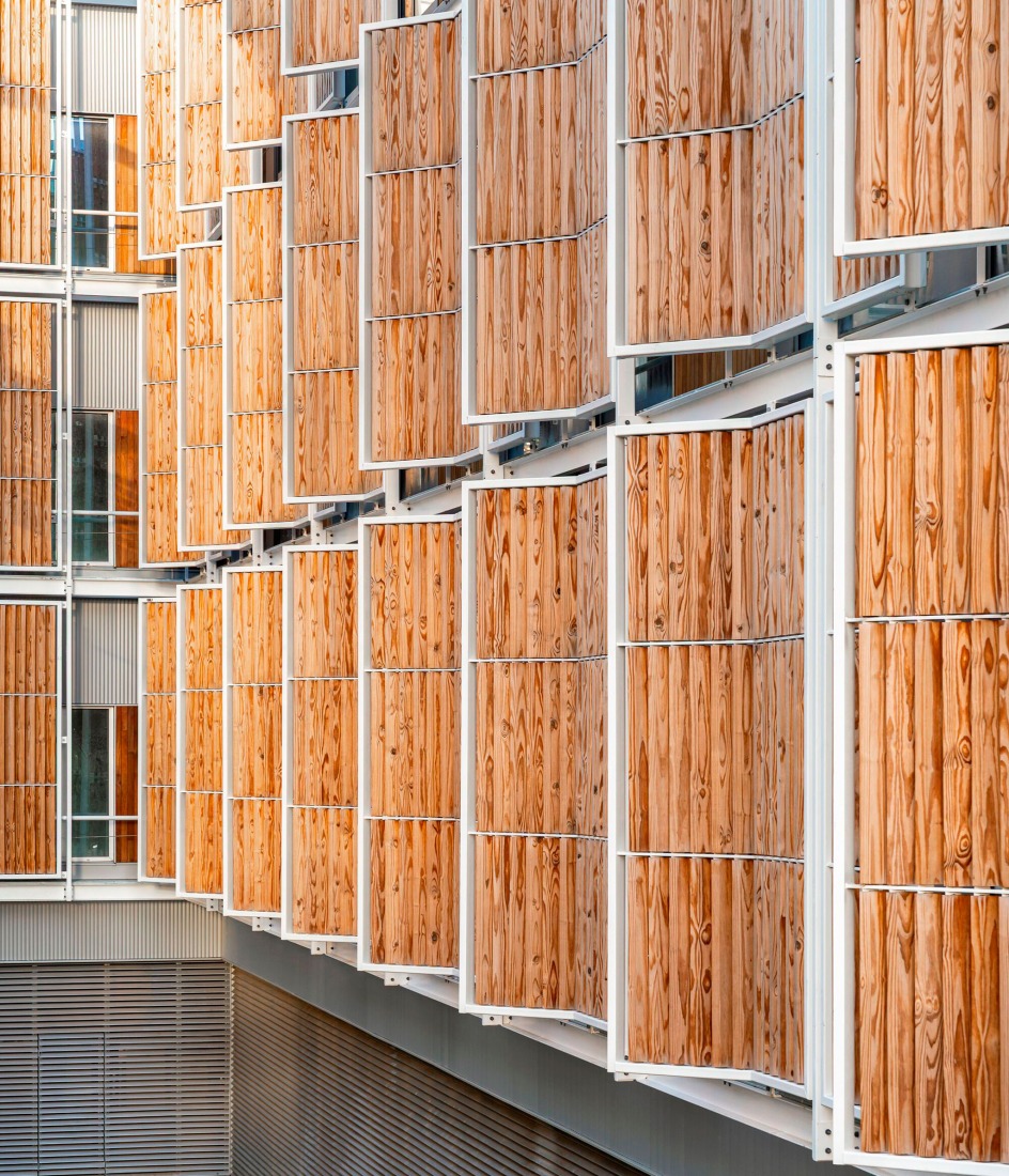 Rehabilitación y ampliación del Hospital del Mar por Brullet-De Luna Arquitectes y PINEARQ. Fotografía de Simón García.