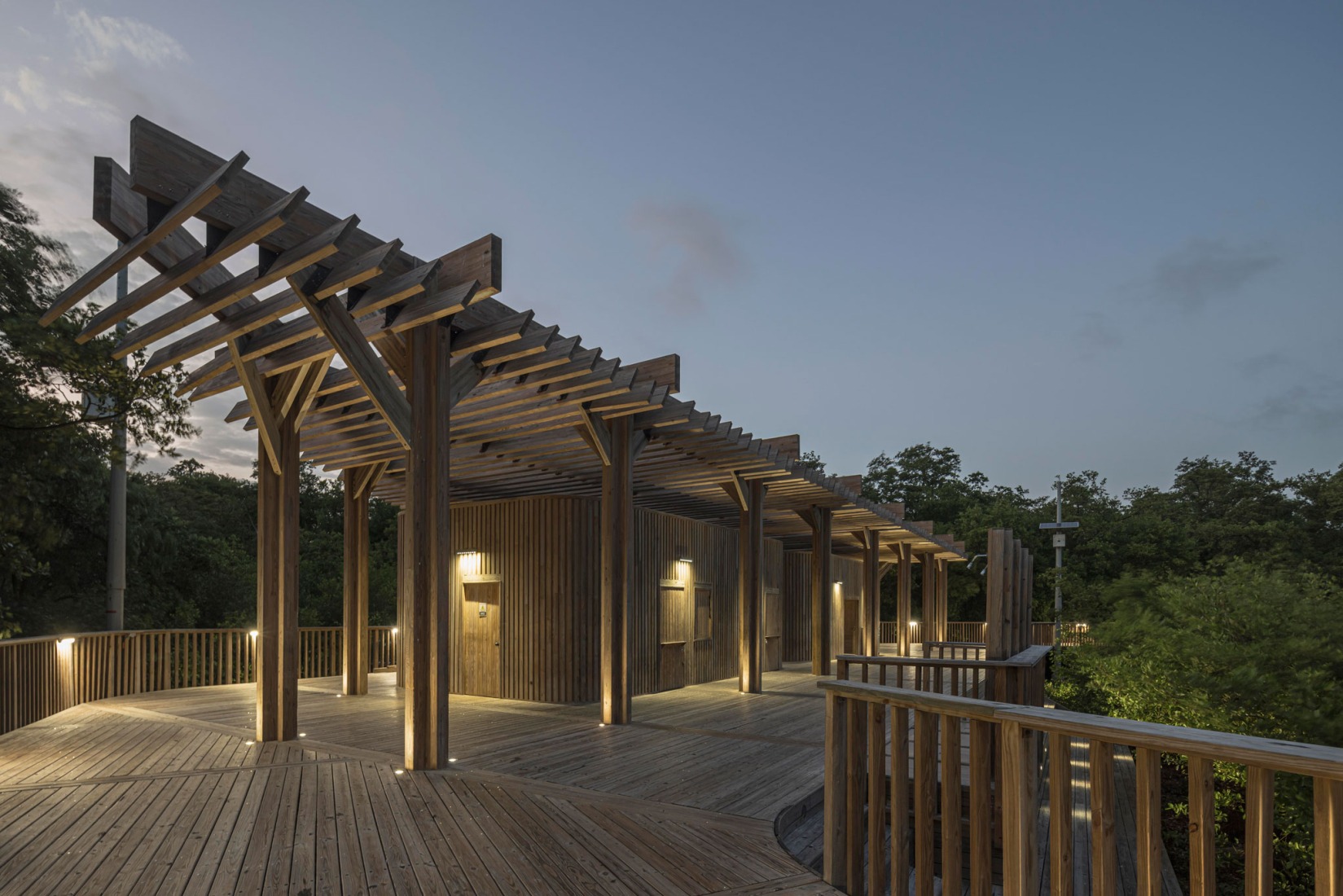 Ecoparque Ciénaga de Mallorquín por DEB Architecture + El Equipo Mazzanti. Fotografía por Alejandro Arango.