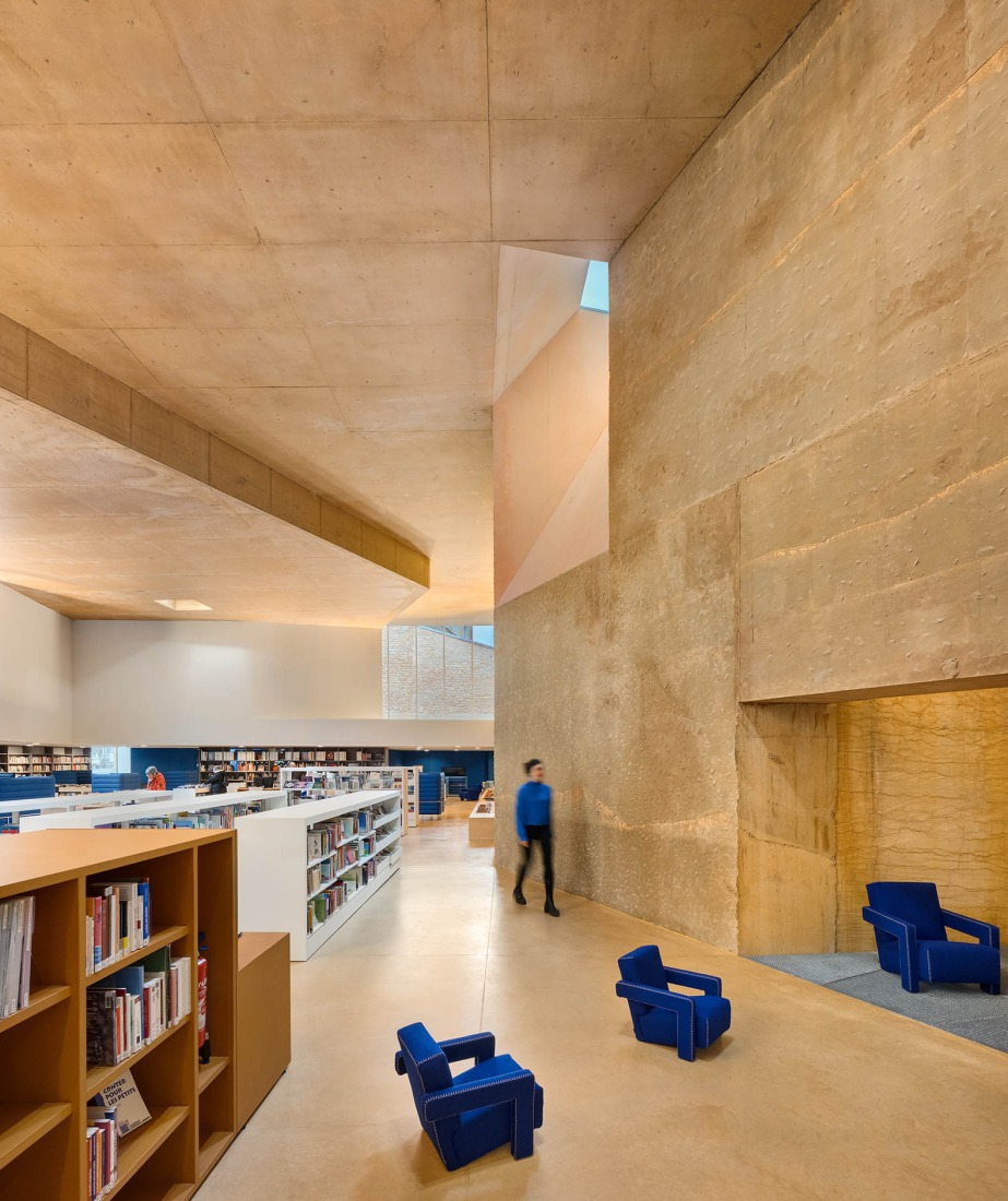 Mediateca y escuela de música por Dominique Coulon & associés. Fotografía por Eugeni Pons.