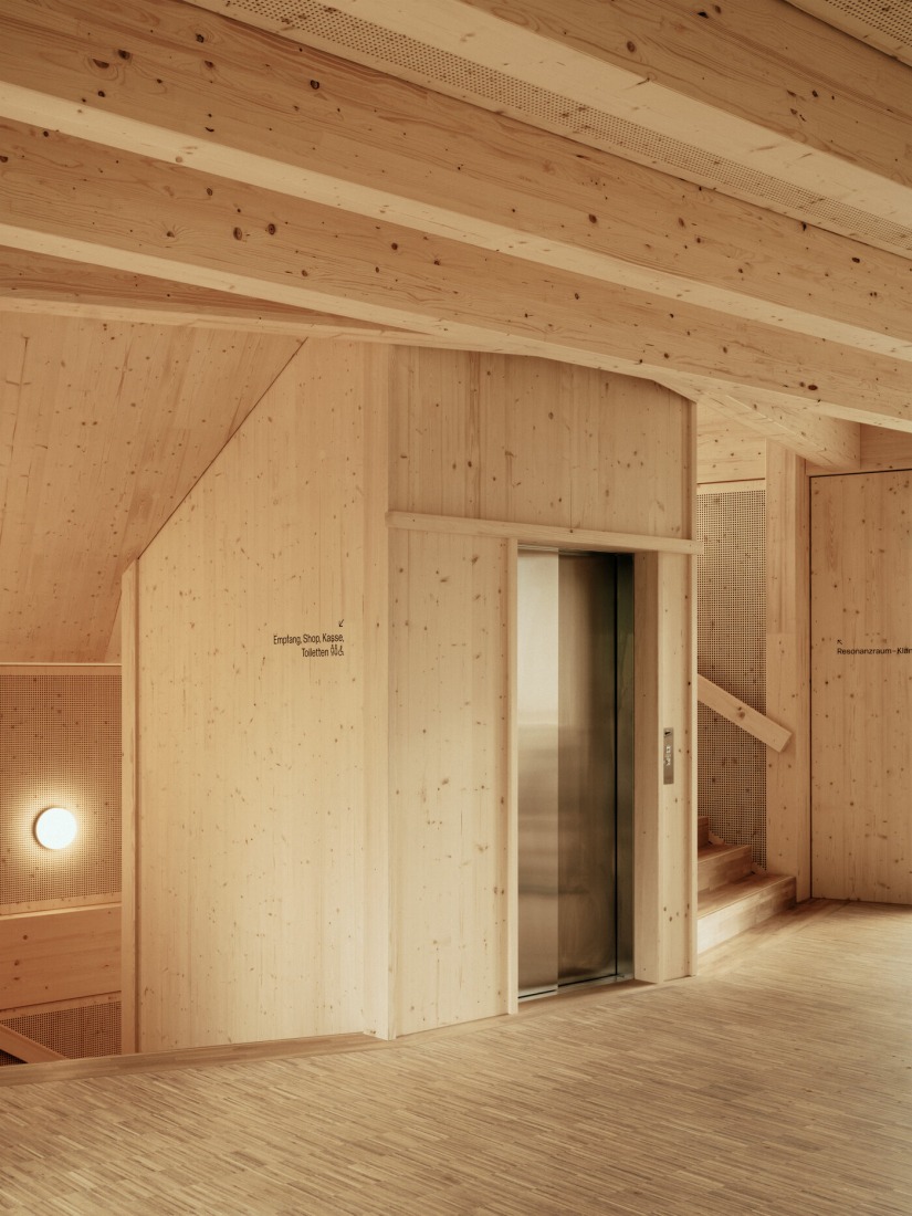 «Resonance Centre Peter Roth» por Graber Pulver + Martina Hauser. Fotografía por Ladina Bischof.