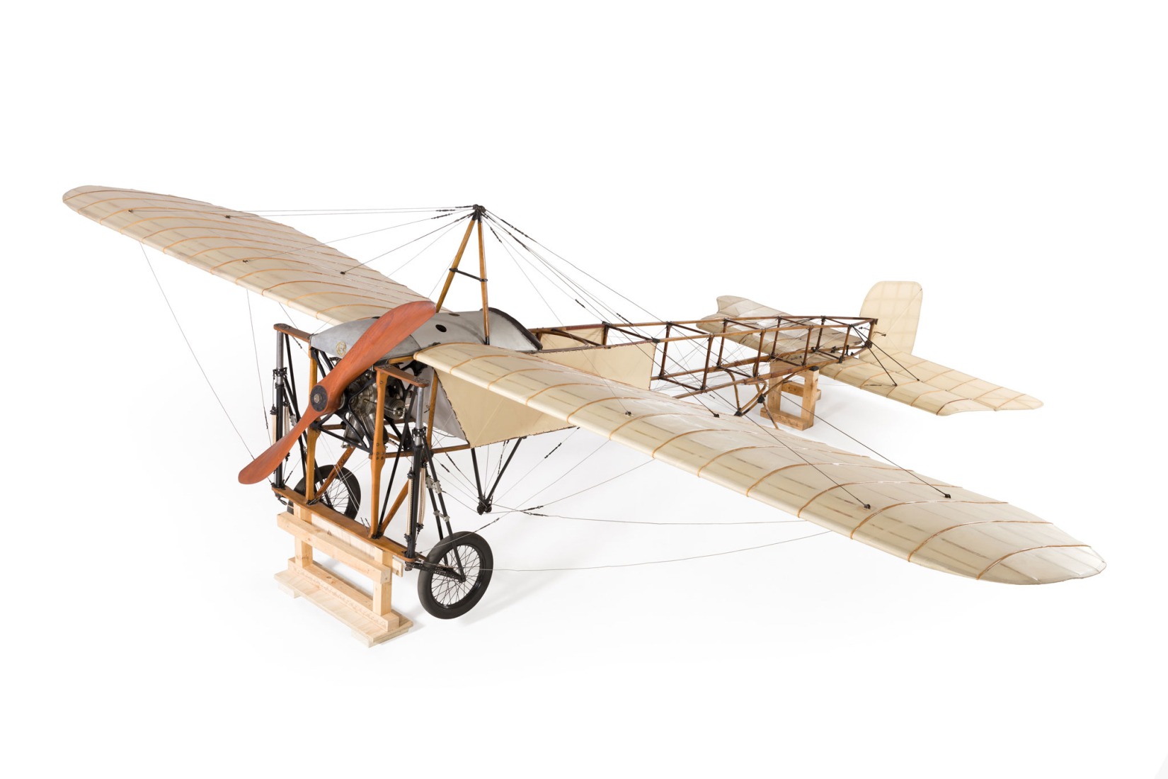 Monoplano Bleriot XI, pilotado por Maurice Guillaux en el primer envío de correo aéreo australiano de Melbourne a Sídney, 1914. Colección Powerhouse.
