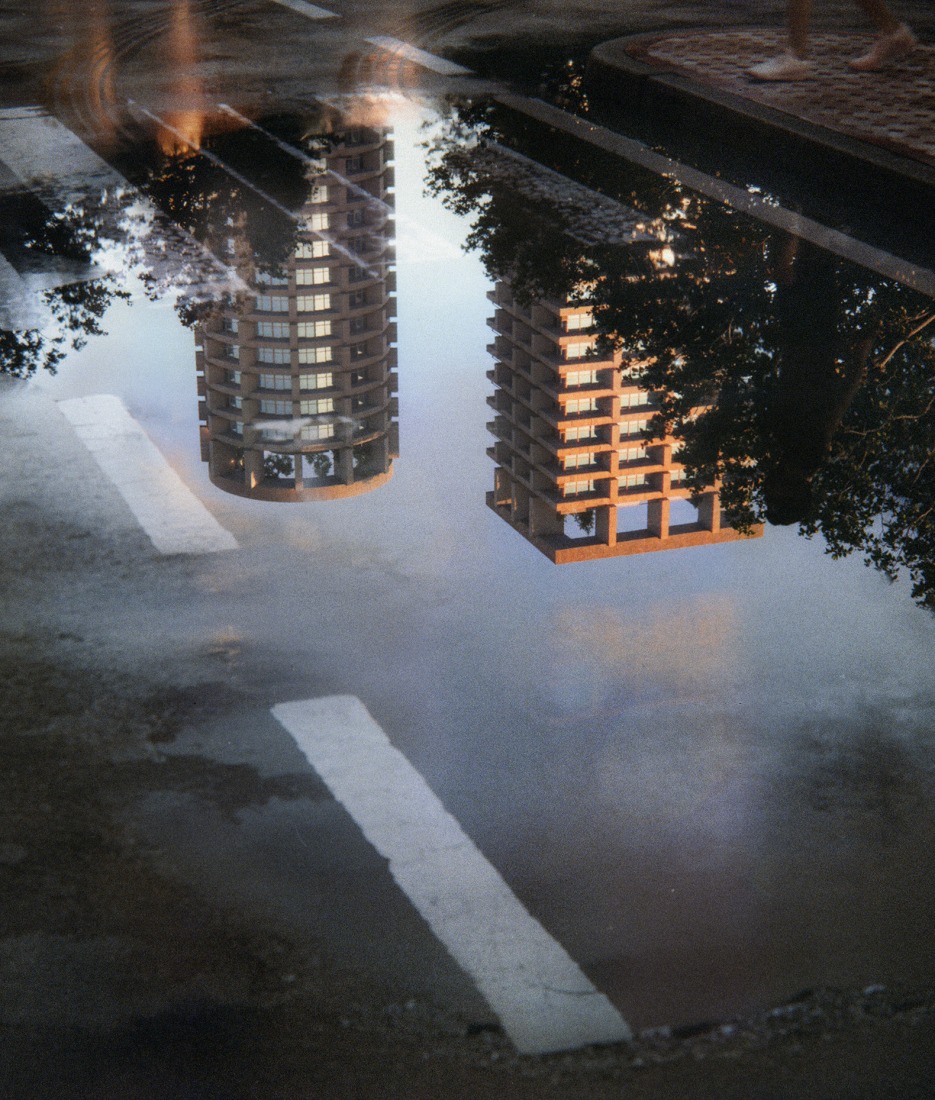 "Duas Towers" by OODA. Rendering by OKDRAW.