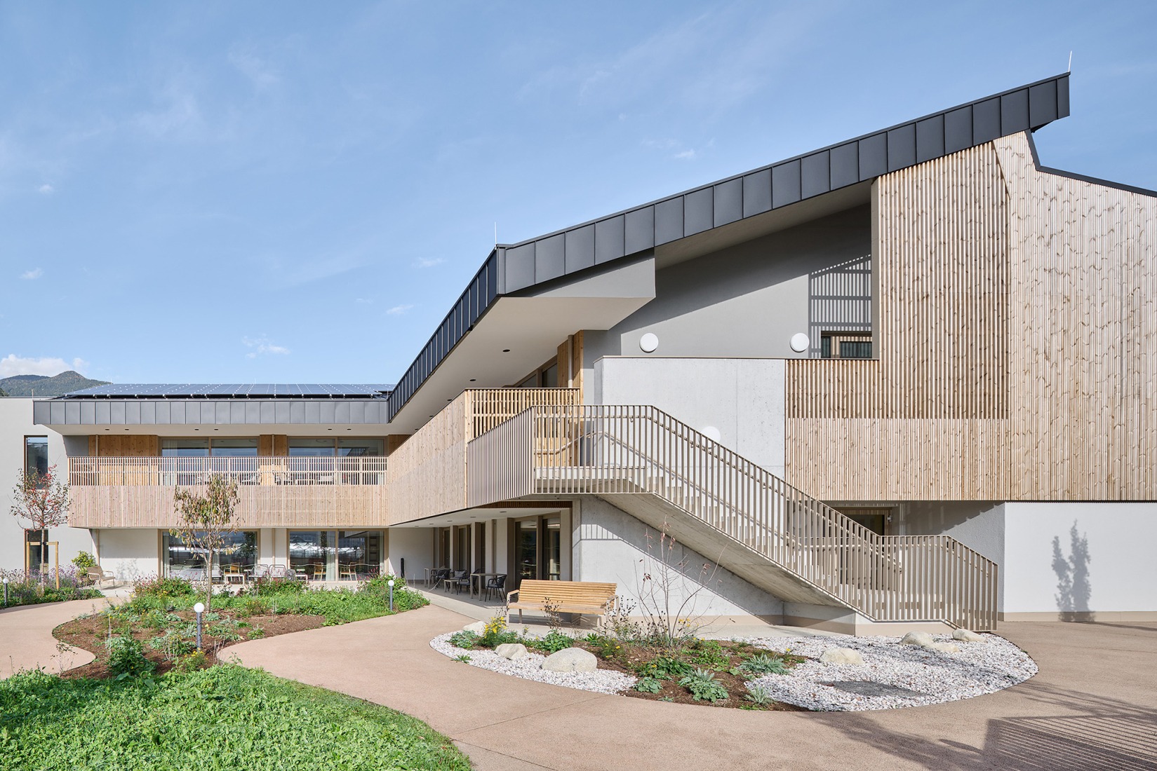 Residencia Casa Ella por PINEARQ. Fotografía por Oliver Jaist.