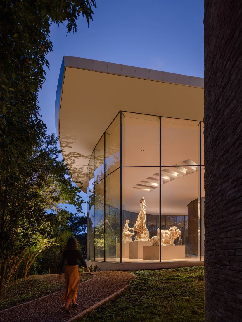 Lola Mora Cultural Center by Pelli Clarke & Partners. Photograph by Jason O’Rear.