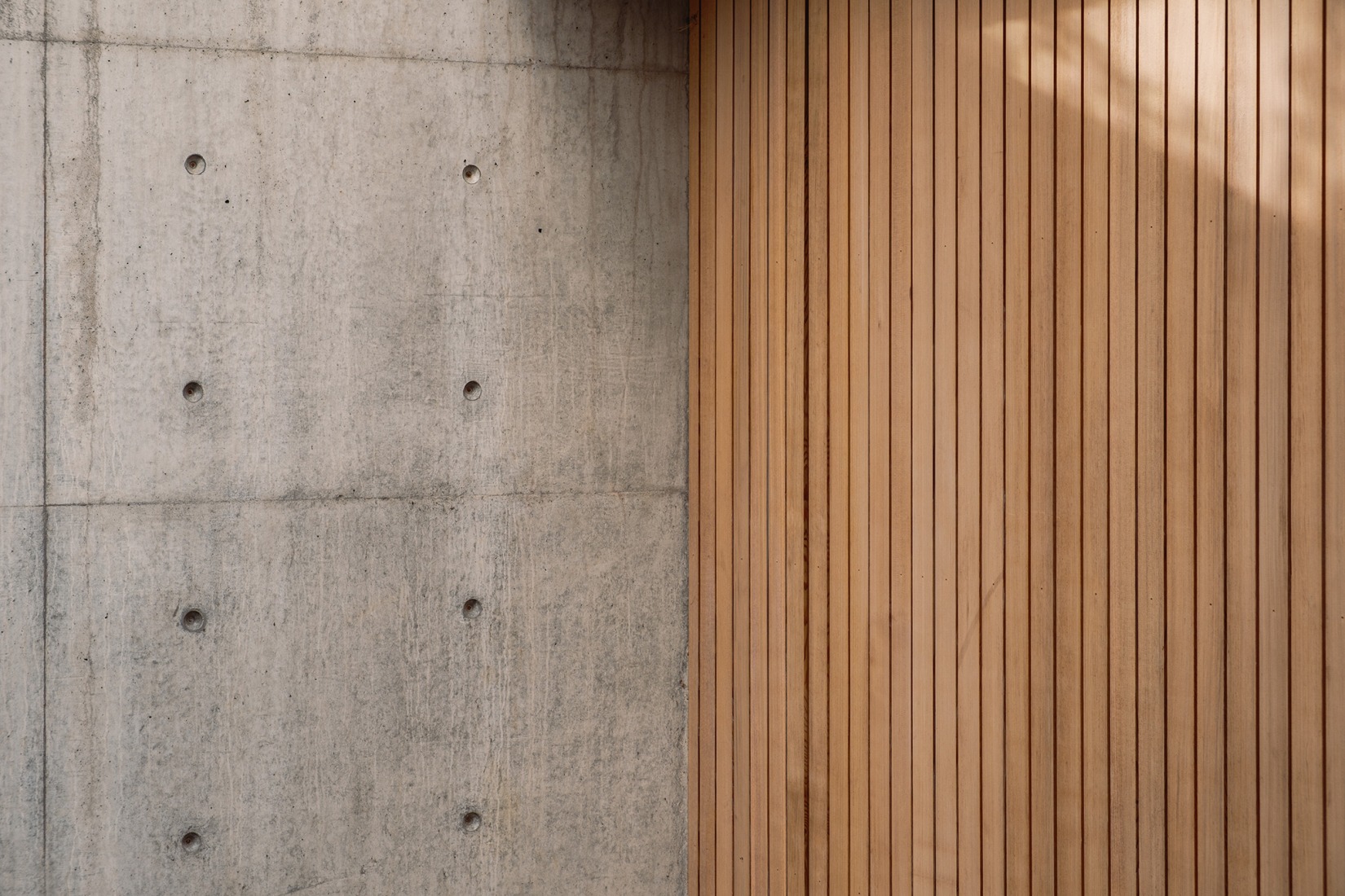 Pabellón Vækerøåsen por R21 Arkitekter. Fotografía por Ruben Ratkusic.