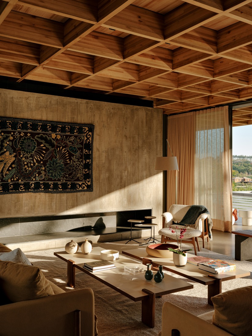 "Casa Colmeia" by Sabella Arquitetura. Photograph by Fran Parente. 