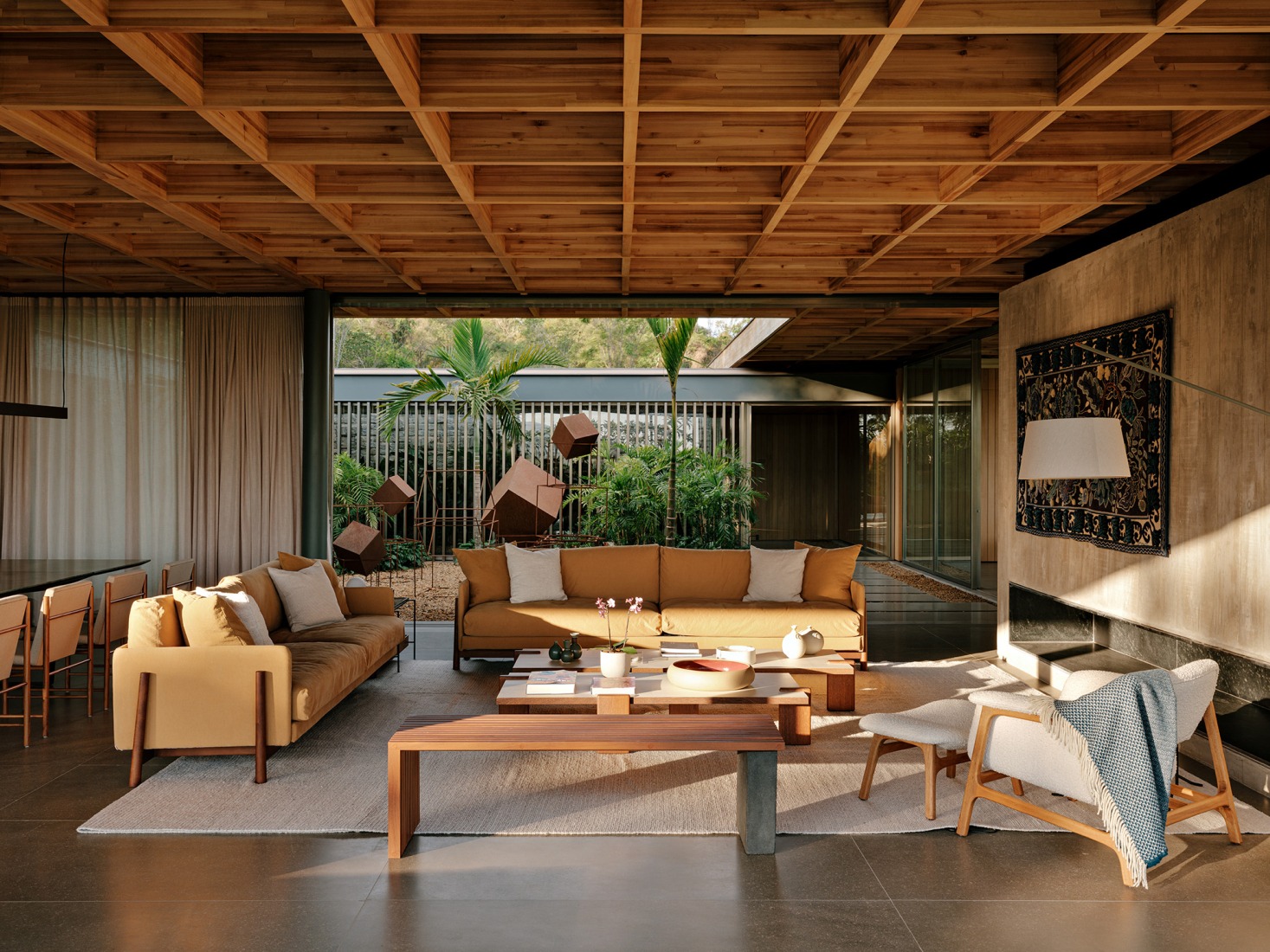 "Casa Colmeia" by Sabella Arquitetura. Photograph by Fran Parente. 