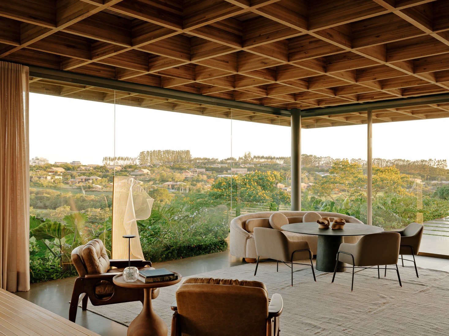 "Casa Colmeia" by Sabella Arquitetura. Photograph by Fran Parente. 