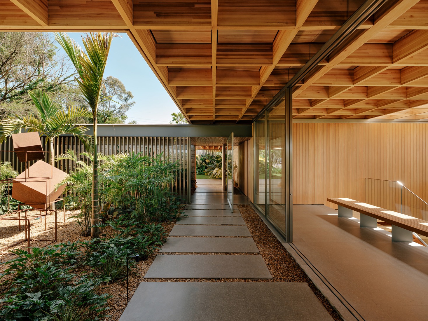 "Casa Colmeia" by Sabella Arquitetura. Photograph by Fran Parente. 