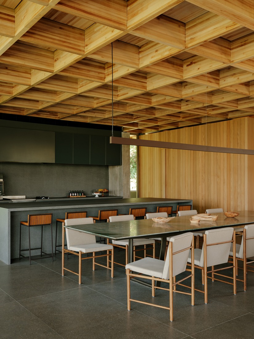 "Casa Colmeia" by Sabella Arquitetura. Photograph by Fran Parente. 