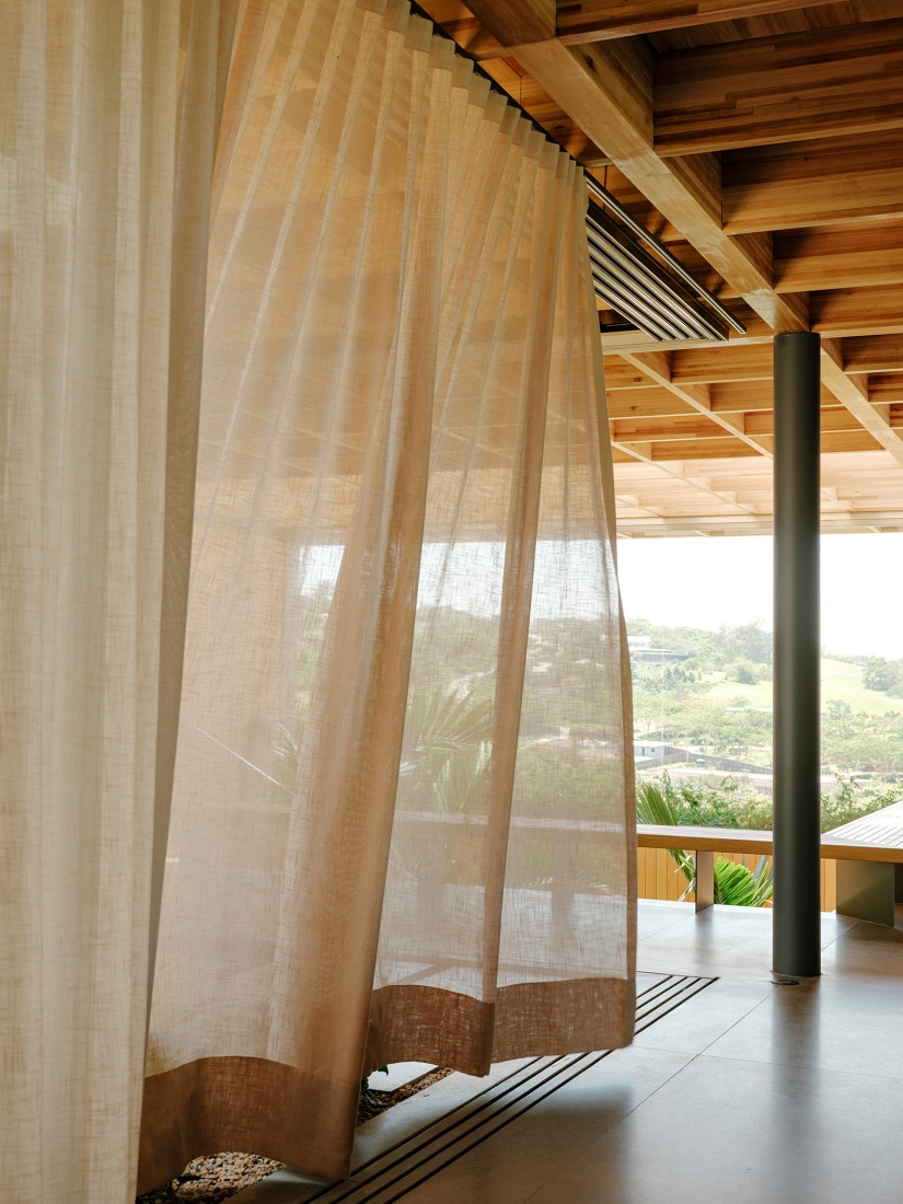 "Casa Colmeia" by Sabella Arquitetura. Photograph by Fran Parente. 