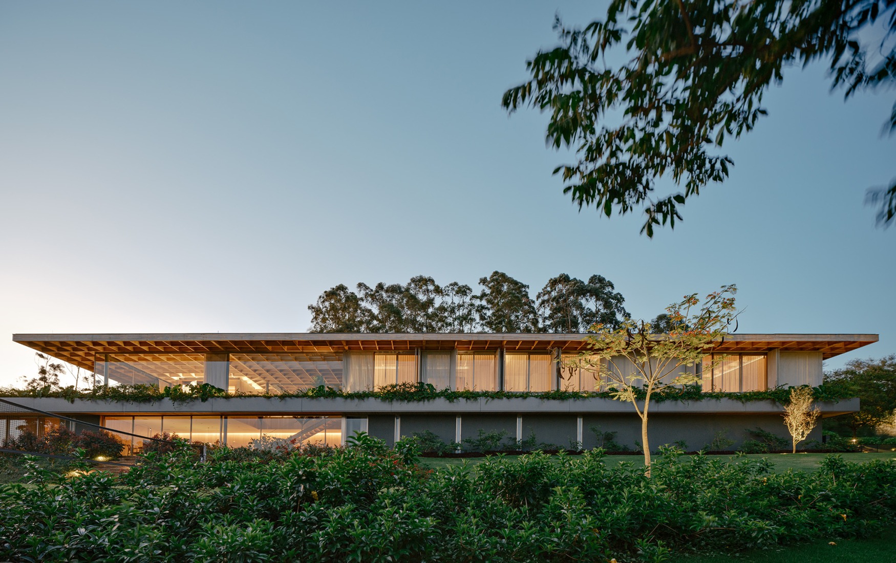 "Casa Colmeia" by Sabella Arquitetura. Photograph by Fran Parente. 