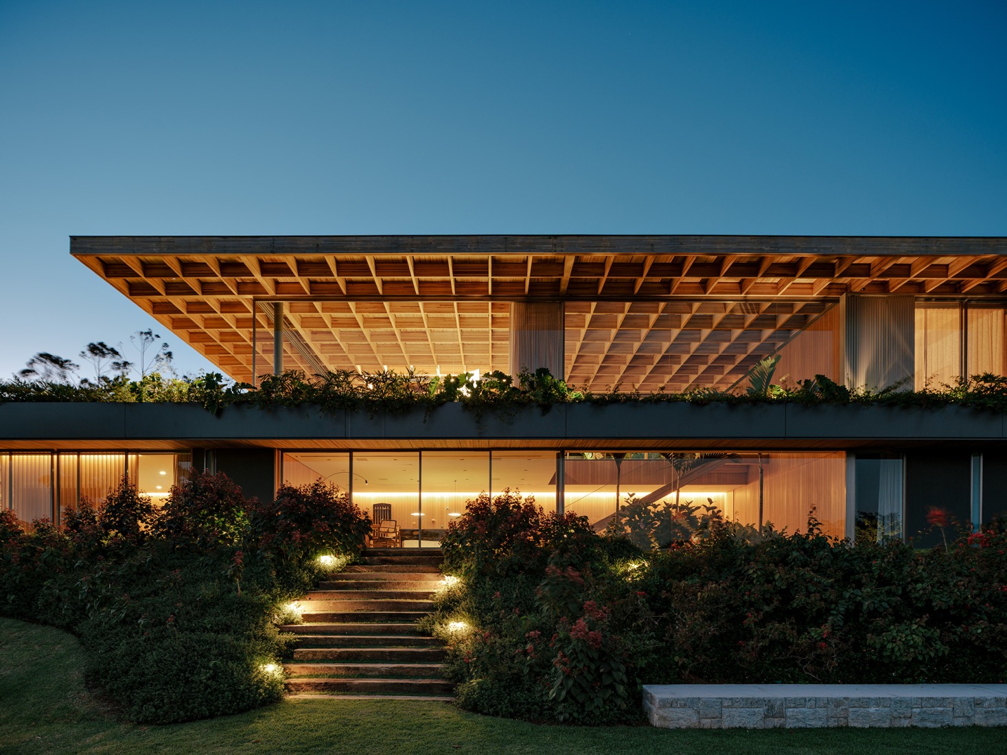 "Casa Colmeia" by Sabella Arquitetura. Photograph by Fran Parente. 