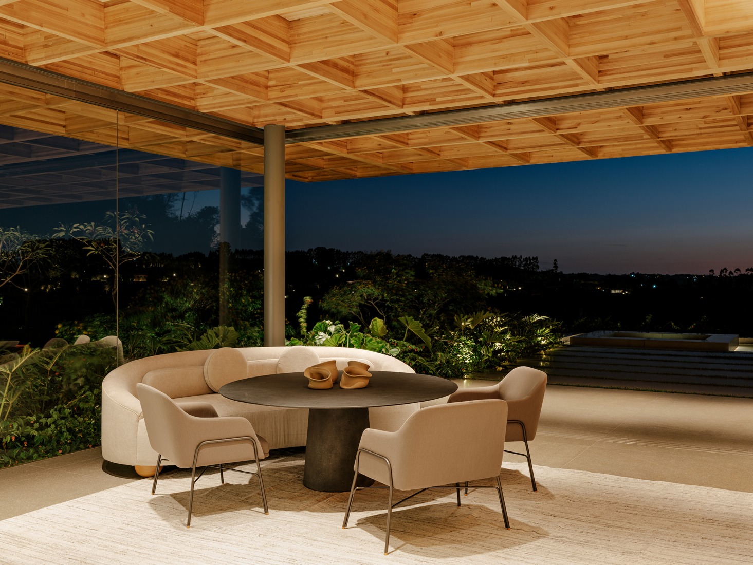 "Casa Colmeia" by Sabella Arquitetura. Photograph by Fran Parente. 