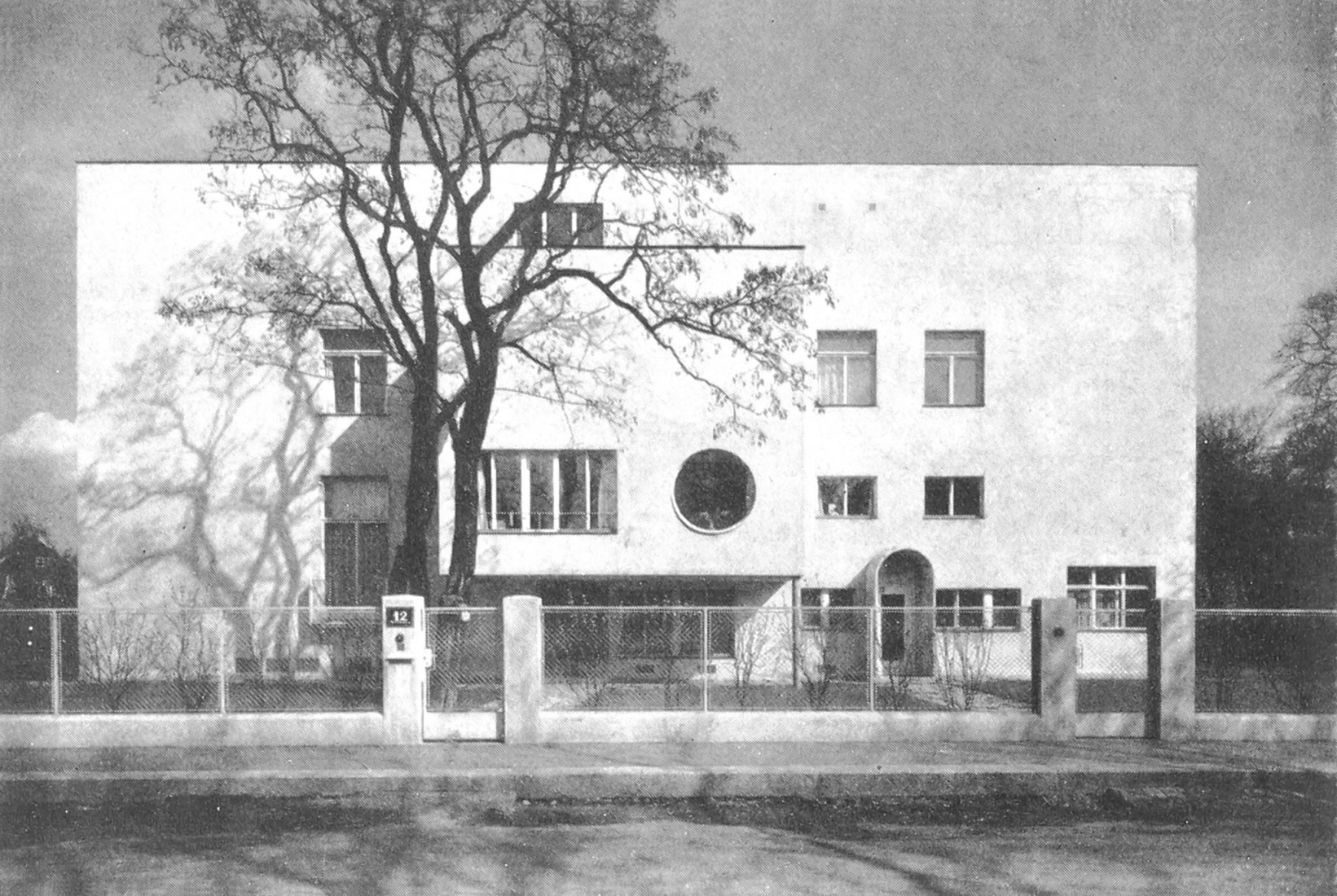 Villa Beer by Josef Frank and Oskar Wlach. Photograph by Julius Scherb.