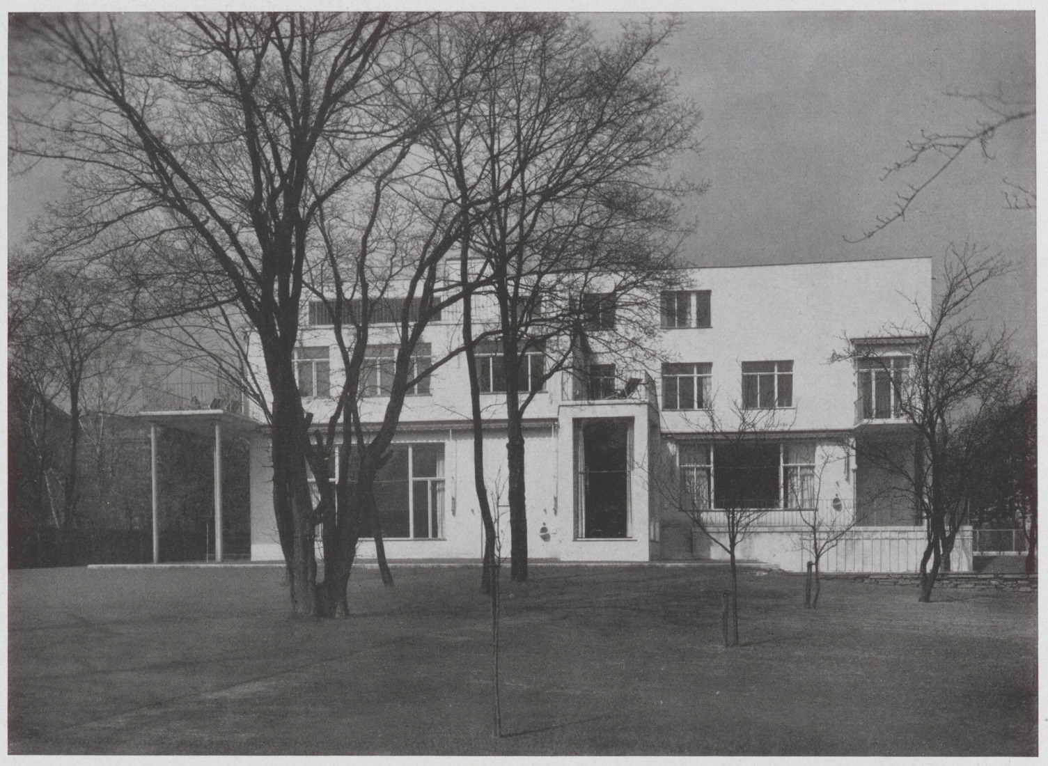Villa Beer by Josef Frank and Oskar Wlach. Photograph by Julius Scherb.