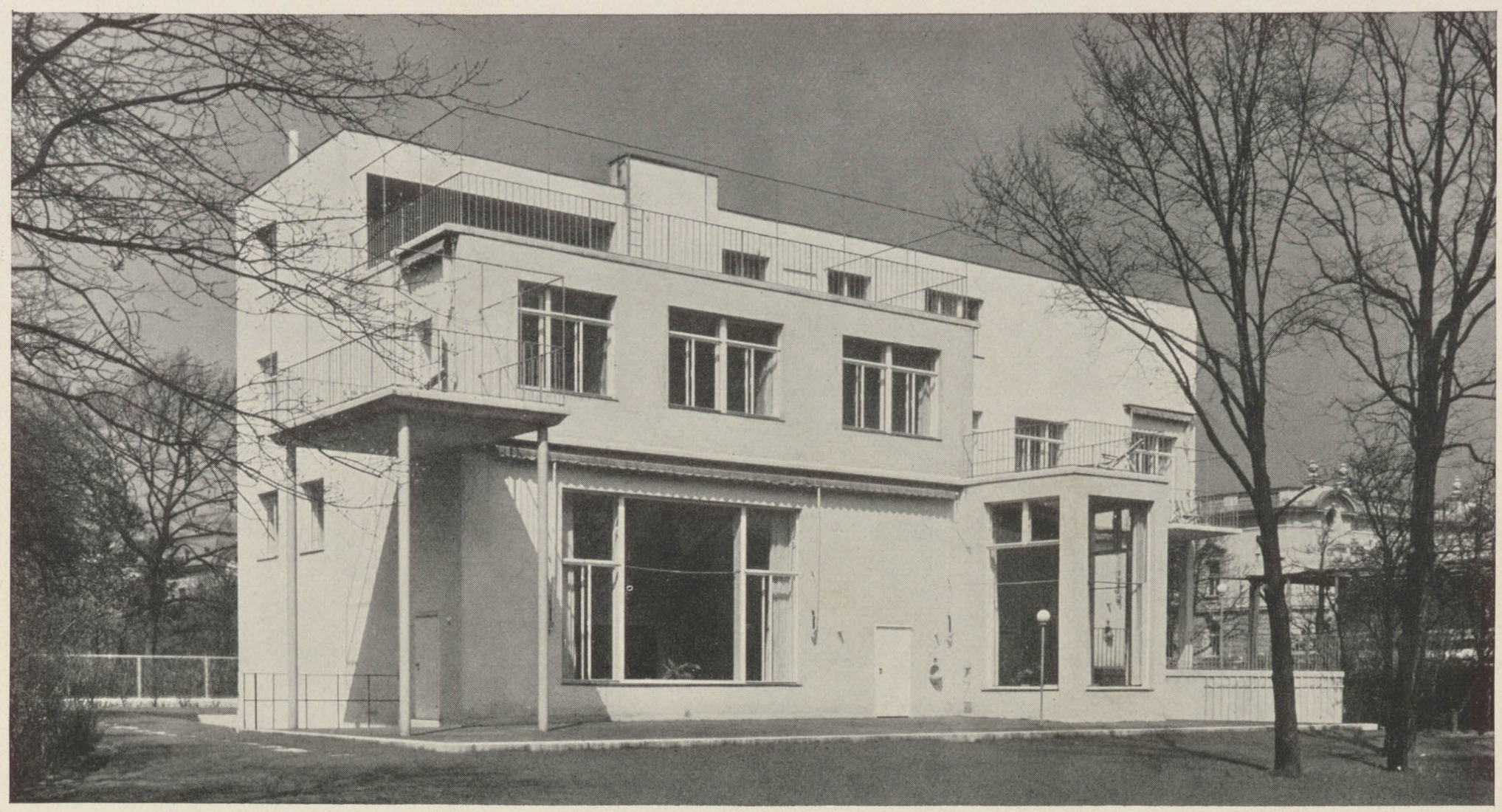 Villa Beer by Josef Frank and Oskar Wlach. Photograph by Julius Scherb.