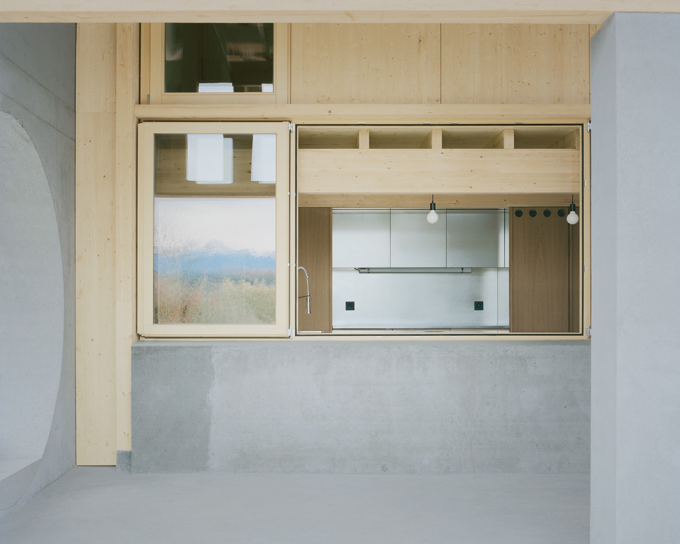 La Granja Invertida por Bard Yersin Architectes. Fotografía por Willem Pab.