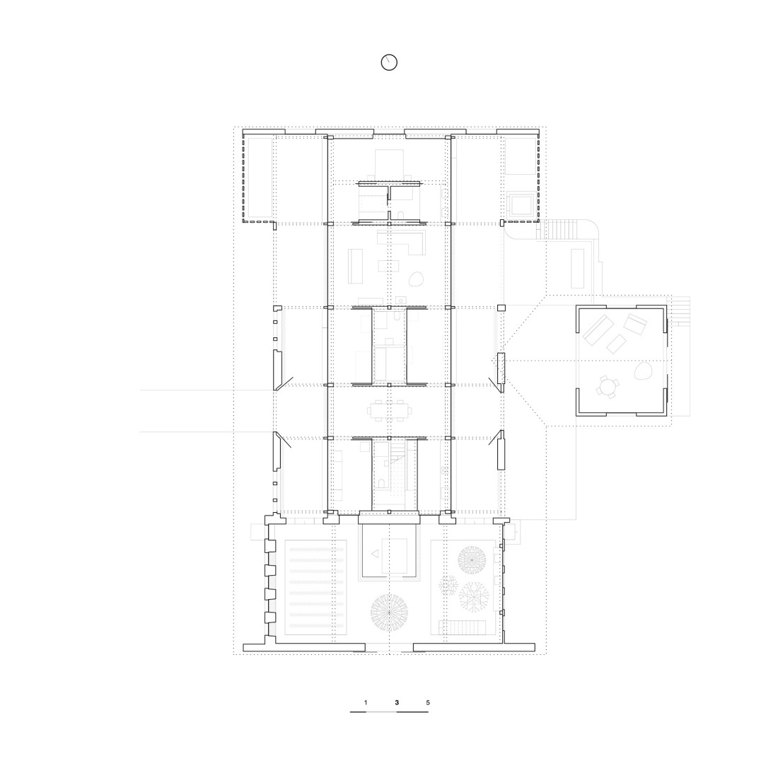 Plano de planta baja. La Granja Invertida por Bard Yersin Architectes.