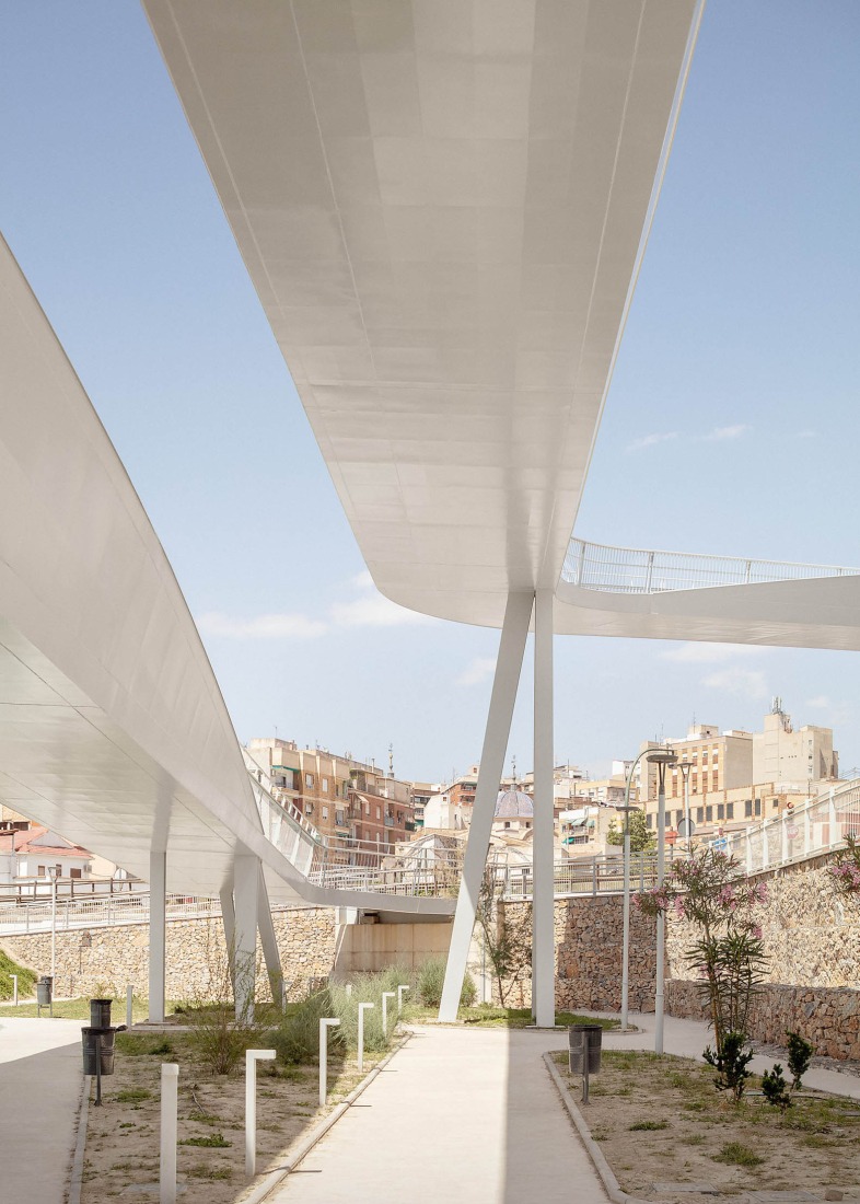 Molina de Segura footbridge by FVAI. Photography by Milena Villalba.