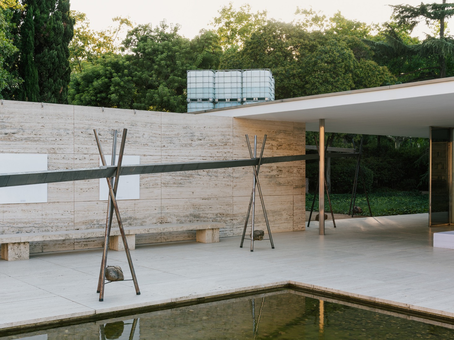 «Plou Prou?» por Cierto Estudio + h3o architects + Metrònom. Fotografía por Simone Marcolin.