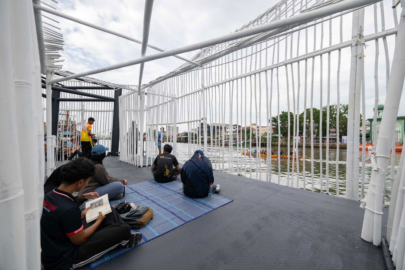 Pattani Fishermen Community Hub by HAS design and research. Photograph by Rungkit Charoenwat. Images courtesy by Jenchieh Hung + Kulthida Songkittipakdee / HAS design and research.
