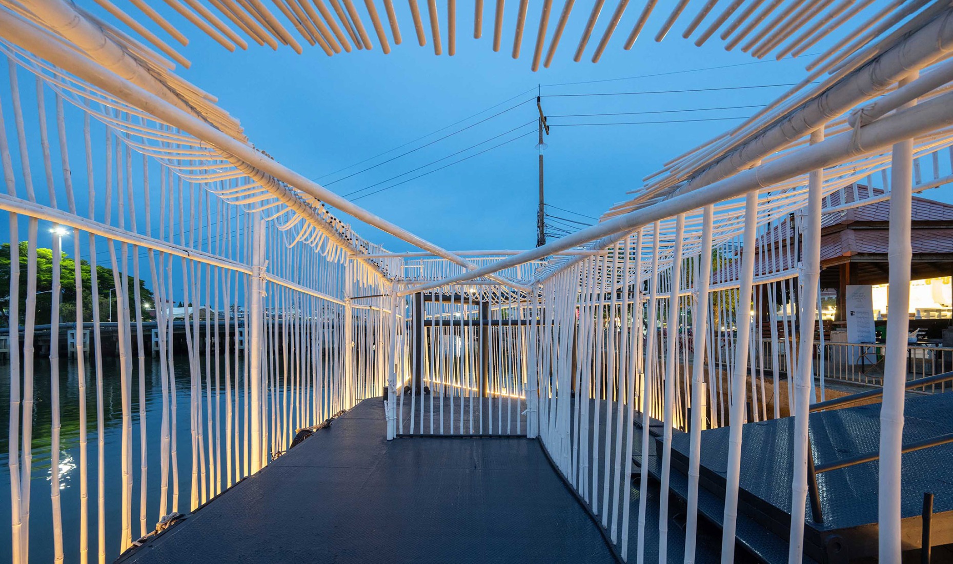 Pattani Fishermen Community Hub by HAS design and research. Photograph by Rungkit Charoenwat. Images courtesy by Jenchieh Hung + Kulthida Songkittipakdee / HAS design and research.