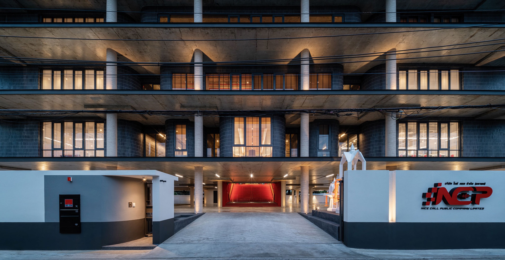 "NICE CALL (NCP)" by Junsekino Architect and Design. Photograph by DOF SkyGround.