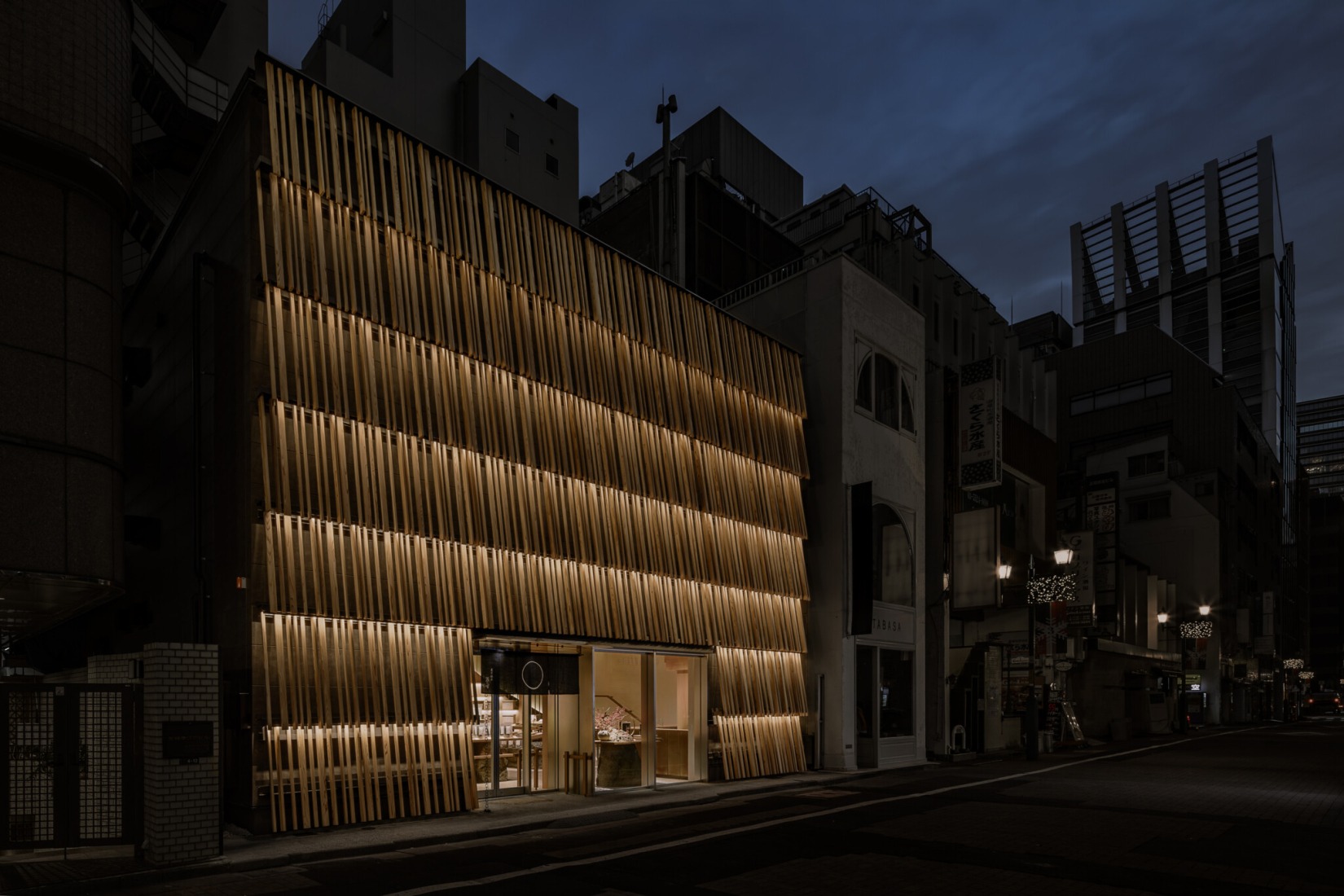 Kayanoya Ginza por KKAA. Fotografía por Keishin Horikoshi/SS.