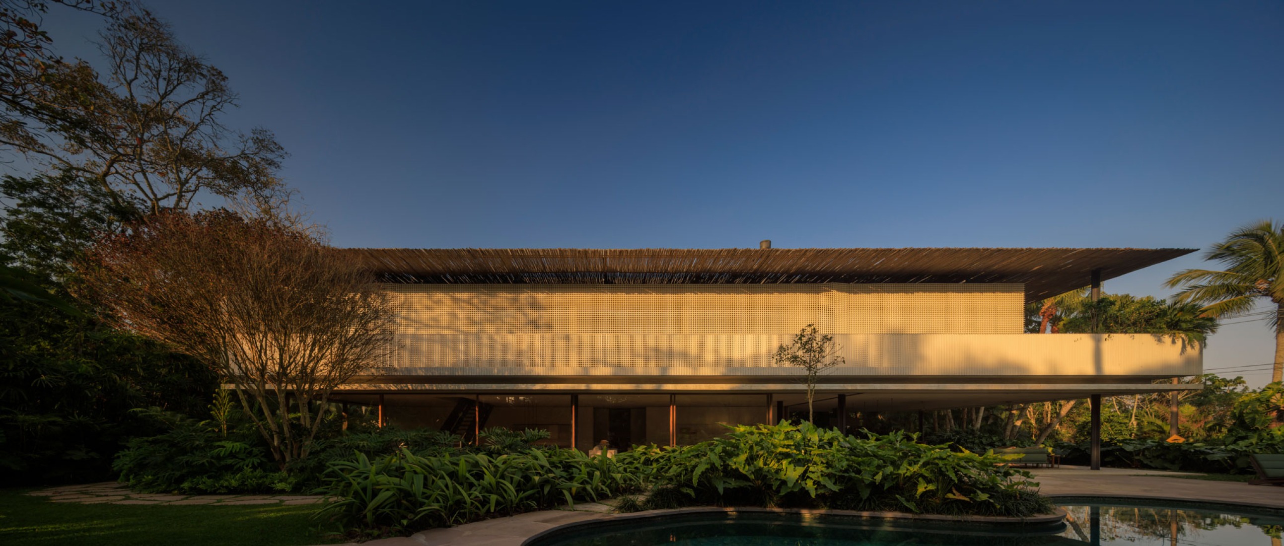 Biribinhas House by MK27. Photograph by Fernando Guerra.