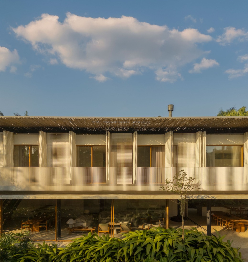 Biribinhas House by MK27. Photograph by Fernando Guerra.