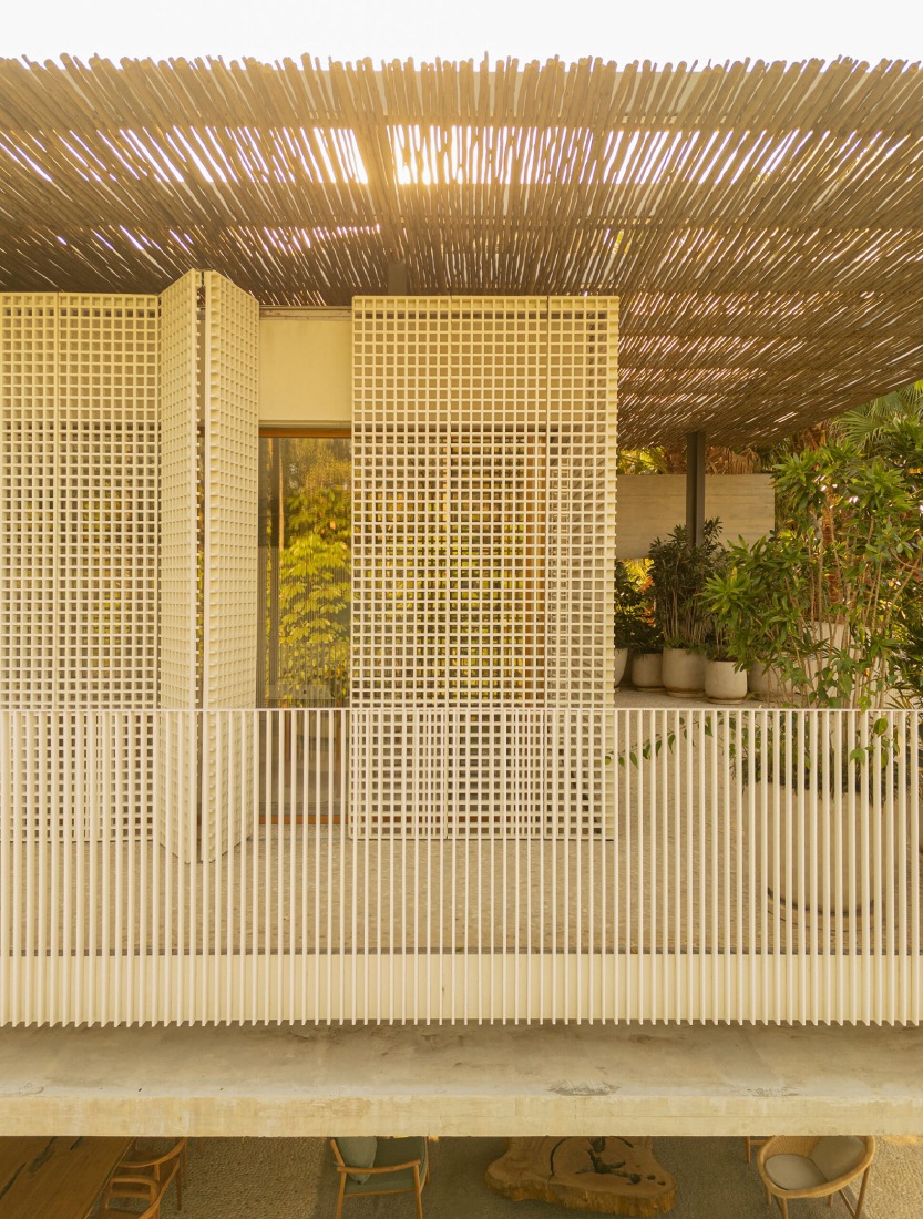 Biribinhas House by MK27. Photograph by Fernando Guerra.