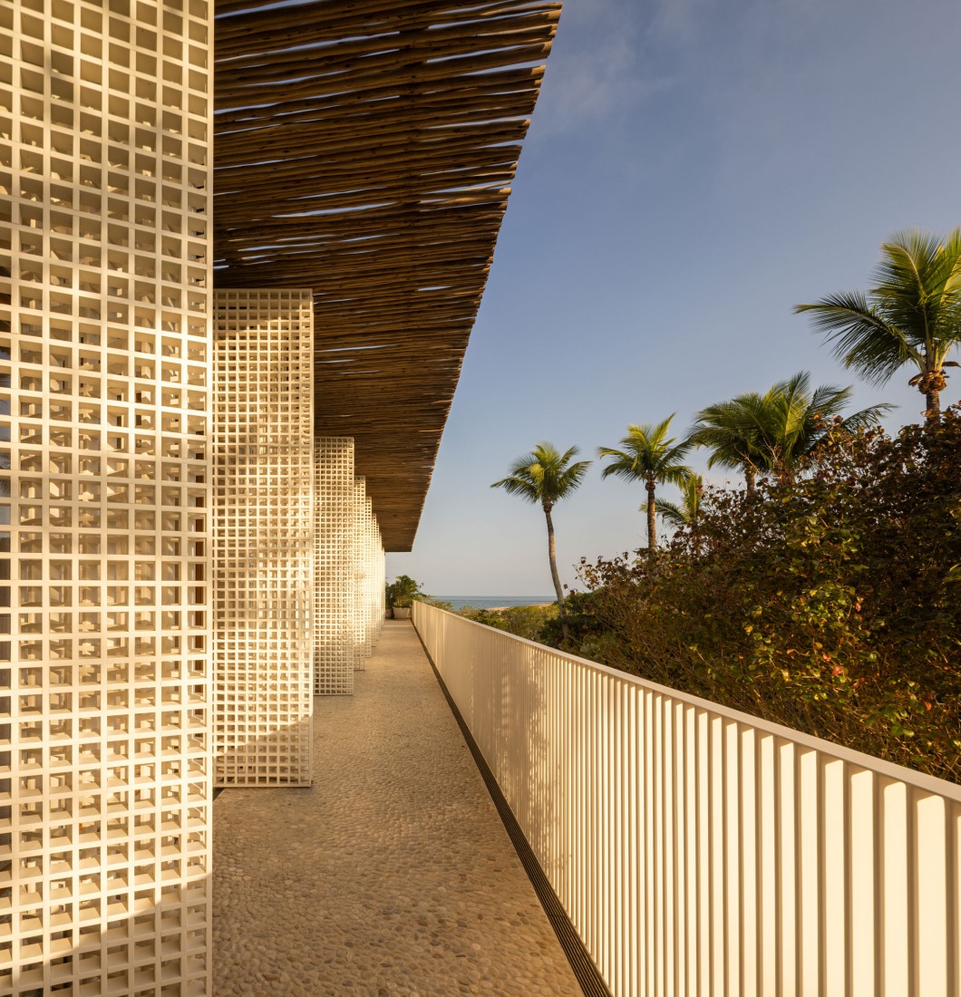 Biribinhas House by MK27. Photograph by Fernando Guerra.