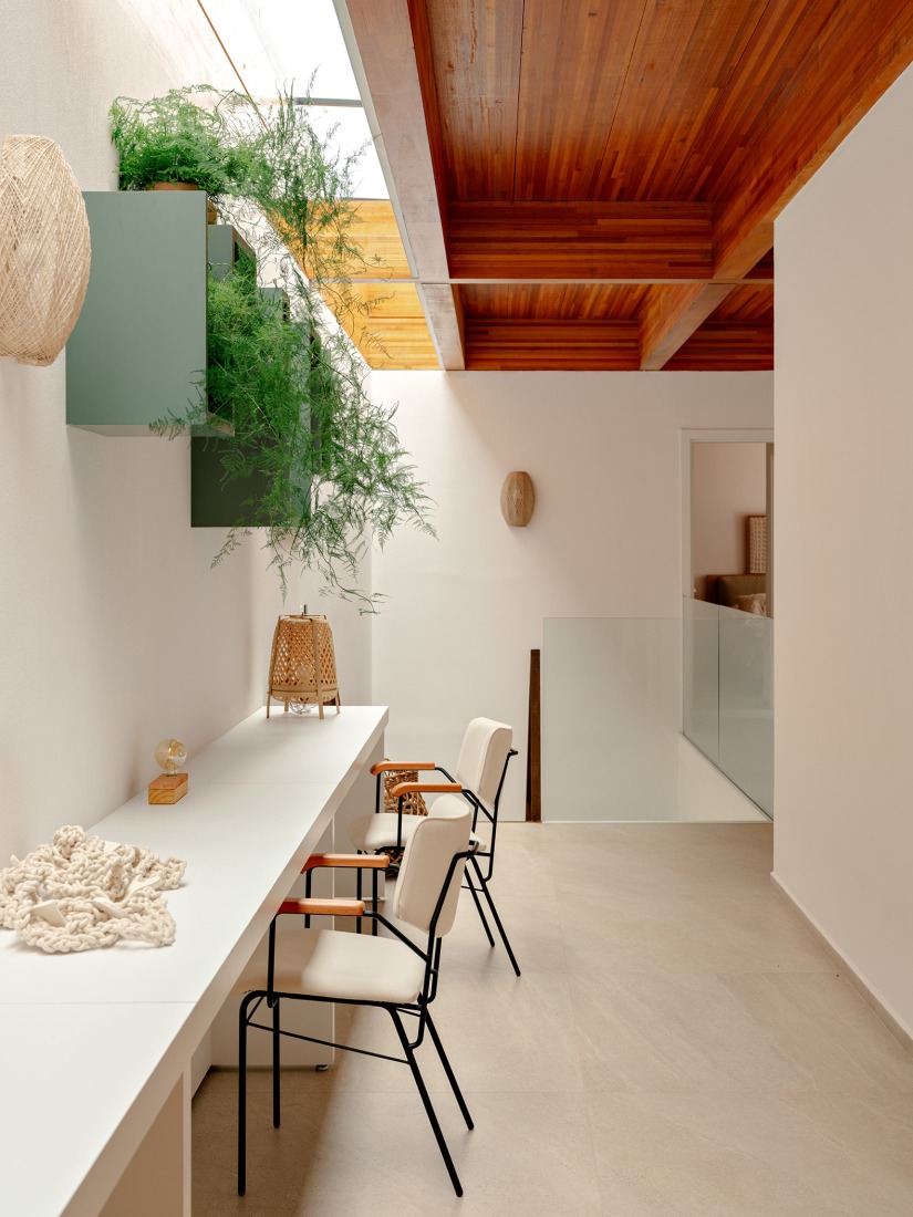 House LWF by Patrícia Martinez Arquitetura. Photograph by Fran Parente.