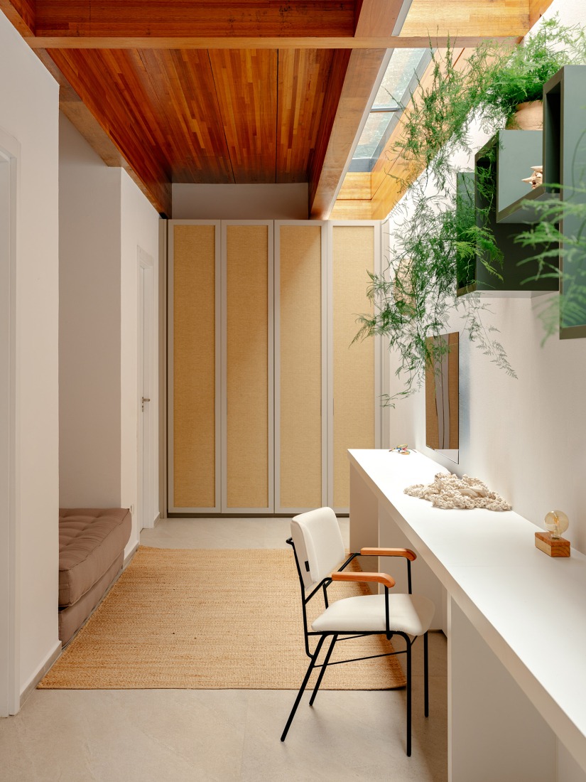 House LWF by Patrícia Martinez Arquitetura. Photograph by Fran Parente.